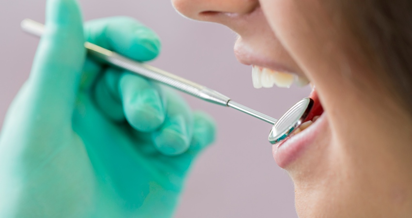 Zdrowie jamy ustnej może odgrywać istotną rolę w profilaktyce raka